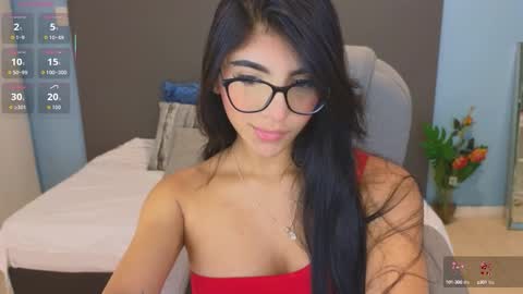 Snapshot of maiaa_ruiz chatting on October 1, 2:44 pm Maiaa Ruiz online show from October 1, 2:44 pm