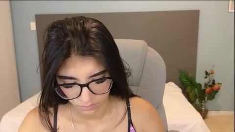 Snapshot of maiaa_ruiz chatting on October 3, 2:44 pm Maiaa Ruiz online show from October 3, 2:44 pm