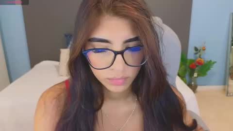 Snapshot of maiaa_ruiz chatting on September 19, 3:33 pm Maiaa Ruiz online show from September 19, 3:33 pm