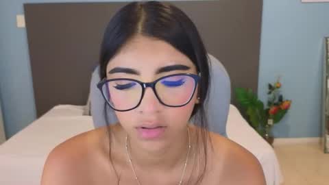 Snapshot of maiaa_ruiz chatting on October 15, 1:57 pm Maiaa Ruiz online show from October 15, 1:57 pm