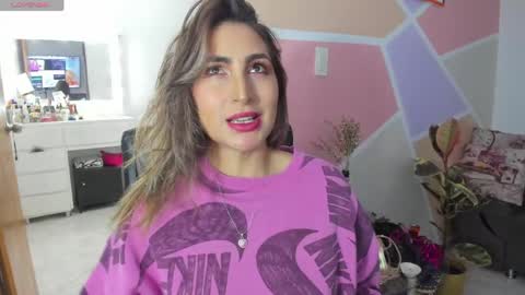   online show from April 18, 1:08 am