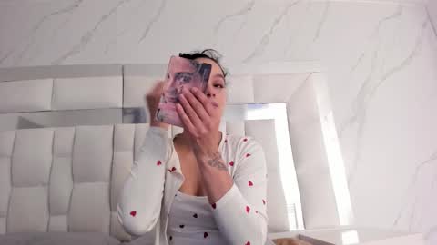 Maia  online show from January 9, 11:58 am