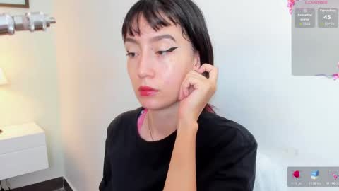 Snapshot of maibys_cute chatting on October 5, 4:50 am maibys online show from October 5, 4:50 am