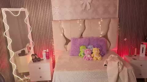 maiily_tay online show from February 8, 12:31 pm