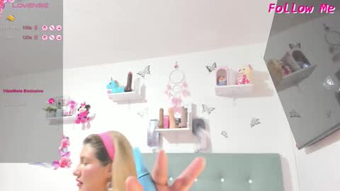 Maylin  online show from October 26, 12:39 am