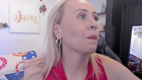 Carolina Barrantes Munera online show from February 27, 12:02 pm