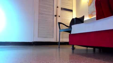 MAISE online show from November 20, 5:03 pm