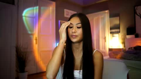 Mai online show from October 2, 1:38 pm