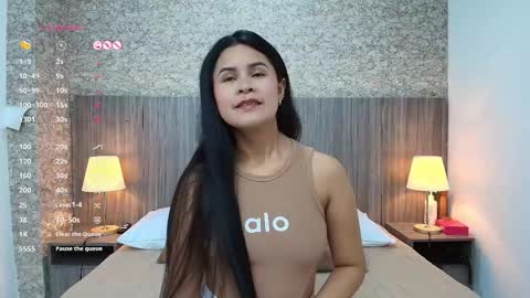   online show from March 4, 11:28 am