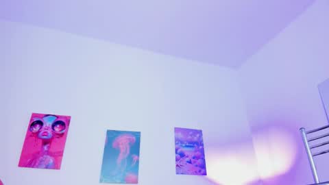 Snapshot of maithe_022 chatting on October 14, 6:54 pm mai online show from October 14, 6:54 pm