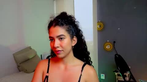   Lauu online show from February 13, 9:16 pm