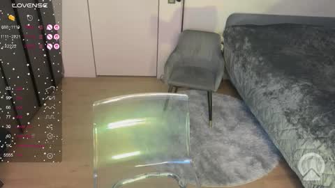 majestic_madam online show from March 20, 5:23 am