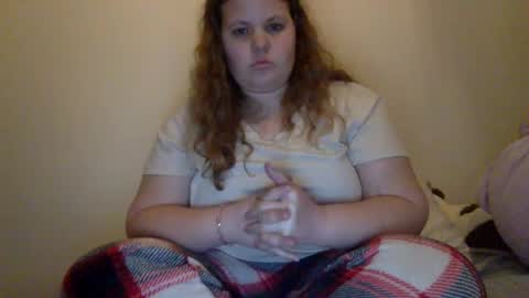 Snapshot of makemesquirt06 chatting on October 23, 2:06 am makemesquirt06 online show from October 23, 2:06 am
