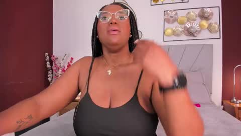 makena online show from October 12, 3:53 am