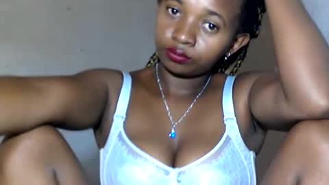 malinah01 online show from January 28, 9:19 am