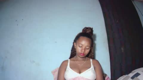 malinah01 online show from September 14, 4:43 am