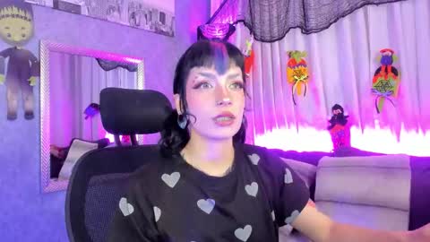   online show from October 27, 2:45 pm