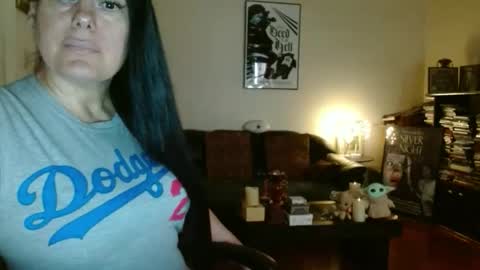 mandaloriangirlsfight online show from November 1, 4:55 pm