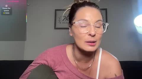 Mandy online show from December 1, 8:44 pm