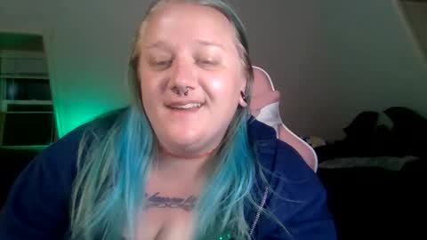 ManicPixiePop online show from May 12, 8:00 am
