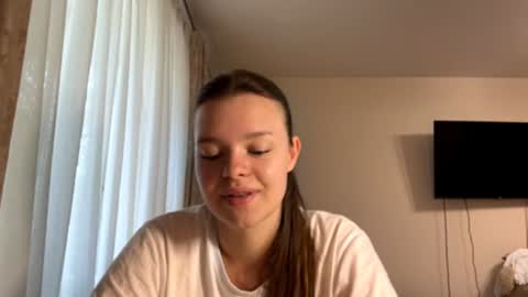 Michelle online show from August 6, 7:37 am