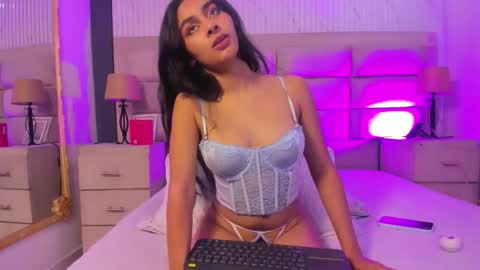 Manuela online show from February 27, 10:09 pm