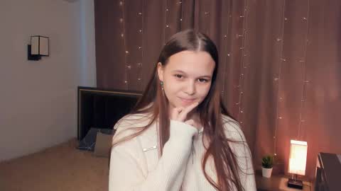 Glowworm online show from November 5, 9:25 am