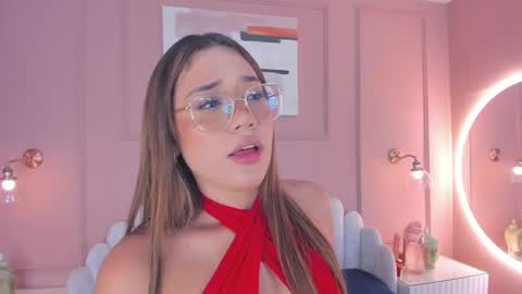 Mara  online show from December 18, 6:25 pm