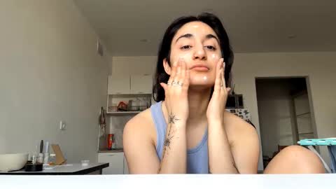 Kylie online show from February 25, 7:40 am