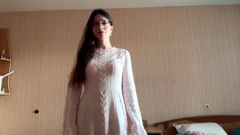 Amily online show from February 22, 1:12 pm