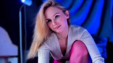 margaux_corsets6641000 online show from December 27, 10:23 am