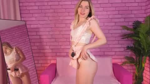 margo_robbbie online show from October 23, 1:55 am