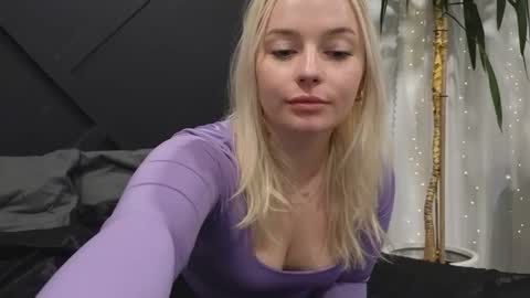Snapshot of margot_robbie7 chatting on January 5, 4:14 am margot_robbie7 online show from January 5, 4:14 am