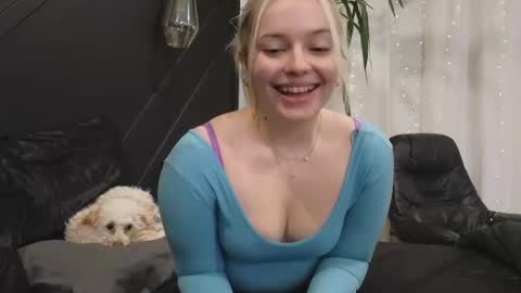 Snapshot of margot_robbie7 chatting on December 31, 2:19 am margot_robbie7 online show from December 31, 2:19 am