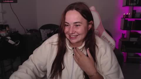 Snapshot of mari_moore7 chatting on September 15, 8:22 am mari moore online show from September 15, 8:22 am