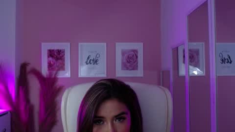 Snapshot of maria_jones chatting on December 12, 2:11 pm  Instagram soymj01 online show from December 12, 2:11 pm