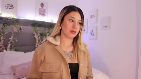 Mariana online show from December 16, 9:20 pm