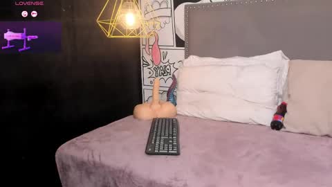 Mariana   online show from April 17, 6:43 pm