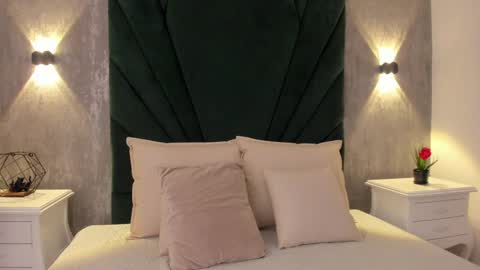 Mariana online show from December 3, 8:39 pm