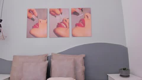 Mariana online show from April 25, 1:52 pm