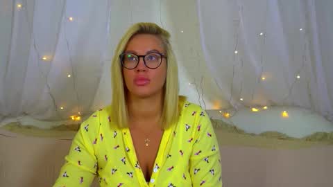 Maria online show from March 15, 6:21 pm