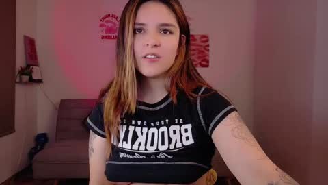 mariangeel_ online show from October 28, 12:27 am