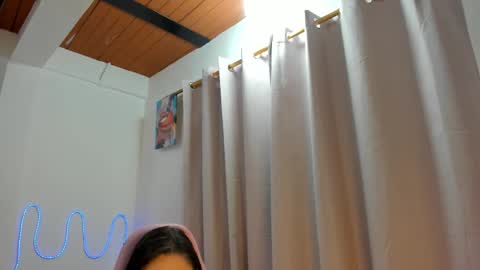 Mariangel online show from March 3, 8:04 pm