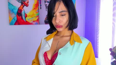 M A R I A N E online show from April 2, 5:10 pm