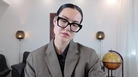 Marie Fitch online show from May 14, 4:40 am