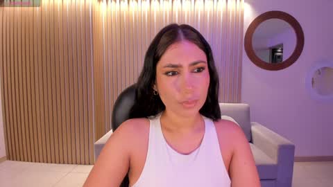 Snapshot of mariejane2 chatting on December 7, 10:23 am Im Marie Jane online show from December 7, 10:23 am