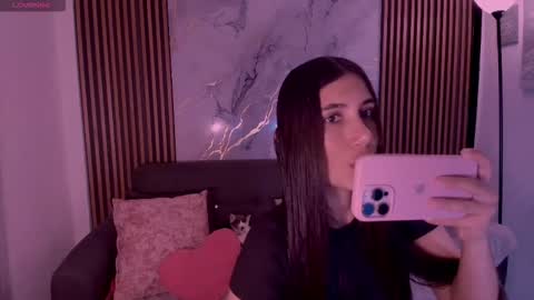 Snapshot of mariejane2 chatting on October 18, 6:31 pm Im Marie Jane online show from October 18, 6:31 pm