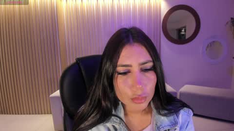 Snapshot of mariejane2 chatting on January 14, 10:38 am Im Marie Jane online show from January 14, 10:38 am