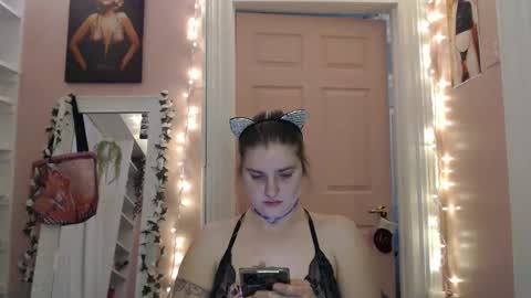 marigoldrue online show from November 22, 11:40 pm