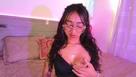 Luna Dulk online show from April 4, 12:37 pm